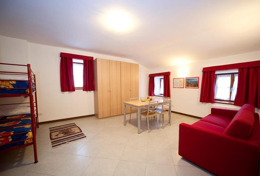 Aparthotel Il Seicento Sernio Zimmer foto